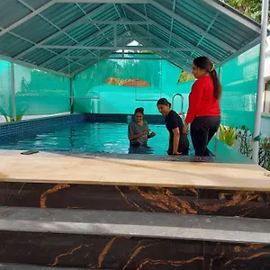 5* Gasthuis Johnson's With Pool & Ecohouseboat Near Town